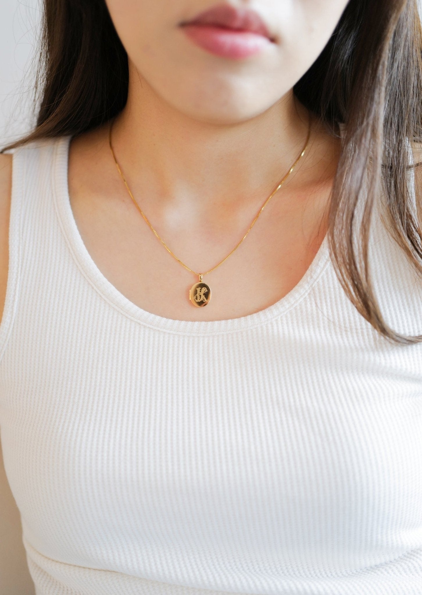 Jace Oval Locket - Image 4